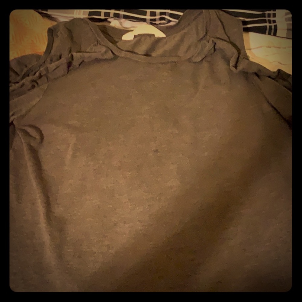 Gray shoulder cut shirt